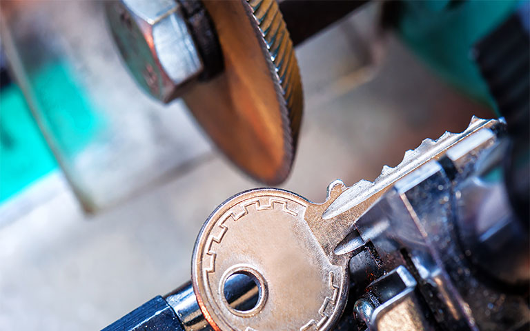Green locksmith provides car key duplication service in Daytona Beach & Ormond Beach, FL